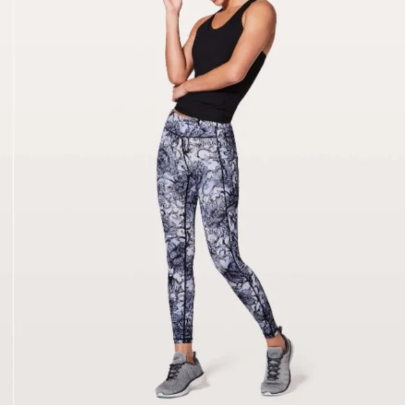 Lululemon Speed Up Tight Floral Print Hanakotoba Starlight Multi 28" Luxtreme - Picture 1 of 8